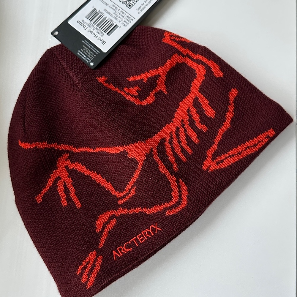 Arcteryx Bird Head Toque in Mars / Dynasty - Red Beanie - NEW WITH TAGS